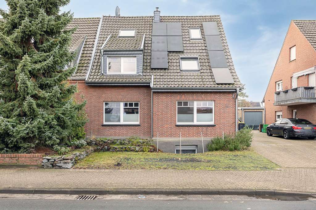 Immobilie in Weeze - Zwei Häuser, ein Preis! - Bild 1