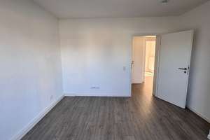 In Bonn! Gepflegte 2-Zimmer Wohnung mit zwei Balkone! – Verdistraße 12, 53115 Weststadt, Bonn – Vorschaubild 3