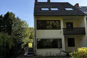 Familienfreundlich: Grosses Reihenendhaus, 225 qm Wohnfläche, 698 qm Traumgrundstück, Garage – Heymelstraße 7, 28359 Bremen – Vorschaubild 4