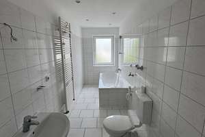 Renovierte 2,5 Zimmer Wohnung in zentraler Lage mit 2 Balkonen – Eschenstr. 129, 47055 Wanheimerort, Duisburg – Vorschaubild 5