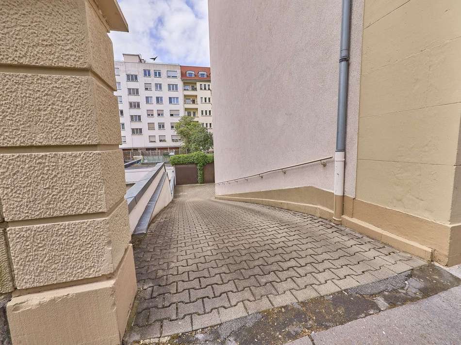 Zufahrt zur Garage