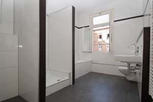 ALTBAUWOHNUNG IN INNENSTADTLAGE! Ca. 107 m² Wfl, 4 Zimmer, 3 Schlafzimmer, 1 Badezimmer und Garage. – Die vollständige Adresse der Immobilie erhältst du vom Anbieter., 65185 Mitte, Wiesbaden – Vorschaubild 13