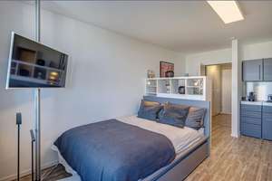 Möbliert: Apartment  im 8. OG. mit herrlichem Weitblick über München – Die vollständige Adresse der Immobilie erhältst du vom Anbieter., 80339 Schwanthalerhöhe (Ortsteil), München – Vorschaubild 3