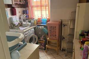 Ideal für die Familie! 4 Zimmer Wohnung mit Balkon, EBK und 2 Bädern! – 10589 Charlottenburg, Berlin – Vorschaubild 10