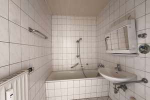 DREI ZIMMER im 1.OBERGESCHOSS – Krondorfer Straße 111, 6766 Bitterfeld-Wolfen – Vorschaubild 7