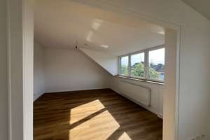TOP 4 Zimmer-Wohnung in ruhiger Lage von Düsseldorf-Zoo - Erstbezug nach Sanierung