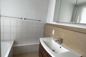 Hochwertig modernisierte Altbauwohnung mit Südbalkon in Stuttgart-Degerloch – Die vollständige Adresse der Immobilie erhältst du vom Anbieter., 70597 Degerloch (Ortsteil), Stuttgart – Vorschaubild 12