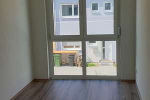 Reihenmittelhaus Bj.2018 mit Keller und Garten – Wallerweg 36, 91325 Adelsdorf – Vorschaubild 3