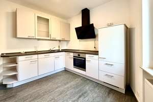 Ein Haus mit Seele – Stilvolles 2-Familienhaus unter Ensembleschutz in Wiesbaden-Dotzheim – Die vollständige Adresse der Immobilie erhältst du vom Anbieter., 65199 Dotzheim, Wiesbaden – Vorschaubild 3