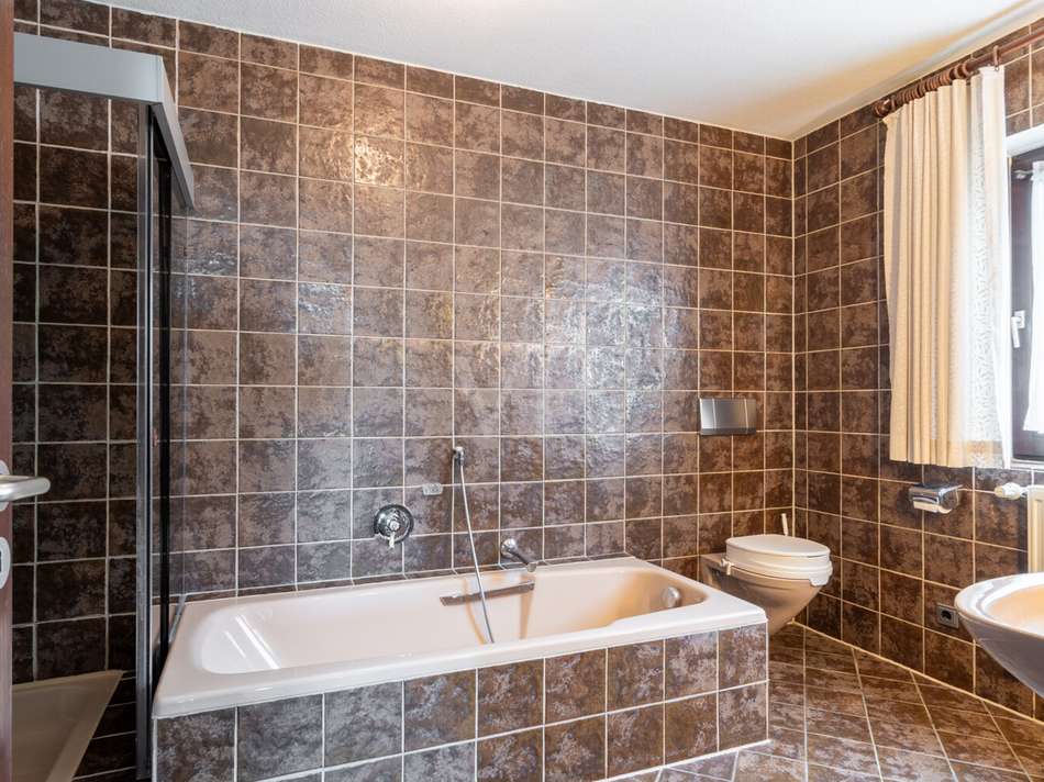 Badezimmer im Erdgeschoss