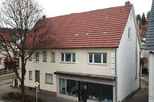 Wohnen & Investieren: Modernisiertes Wohn- und Geschäftshaus mit Stehimbiss-Konzession – Die vollständige Adresse der Immobilie erhältst du vom Anbieter., 72461 Albstadt – Vorschaubild 1