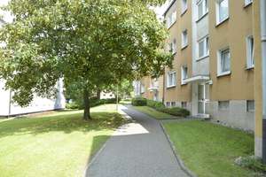 NUR MIT WBS , Ruhiges Wohnen im Loxbaum: 2-Zimmer Wohnung, Balkon und Grünanlage mit Dusche – Bürgerstr. 43, 58097 Altenhagen, Hagen – Vorschaubild 2