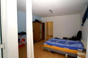 **** Tolle Neubau-Wohnung mit 2 Riesen-Erkern & Süd-Balkon & Laminat & Bad & Bar/ Theke! **** – Hasengartenstr. 9a, 65189 Südost, Wiesbaden – Vorschaubild 8