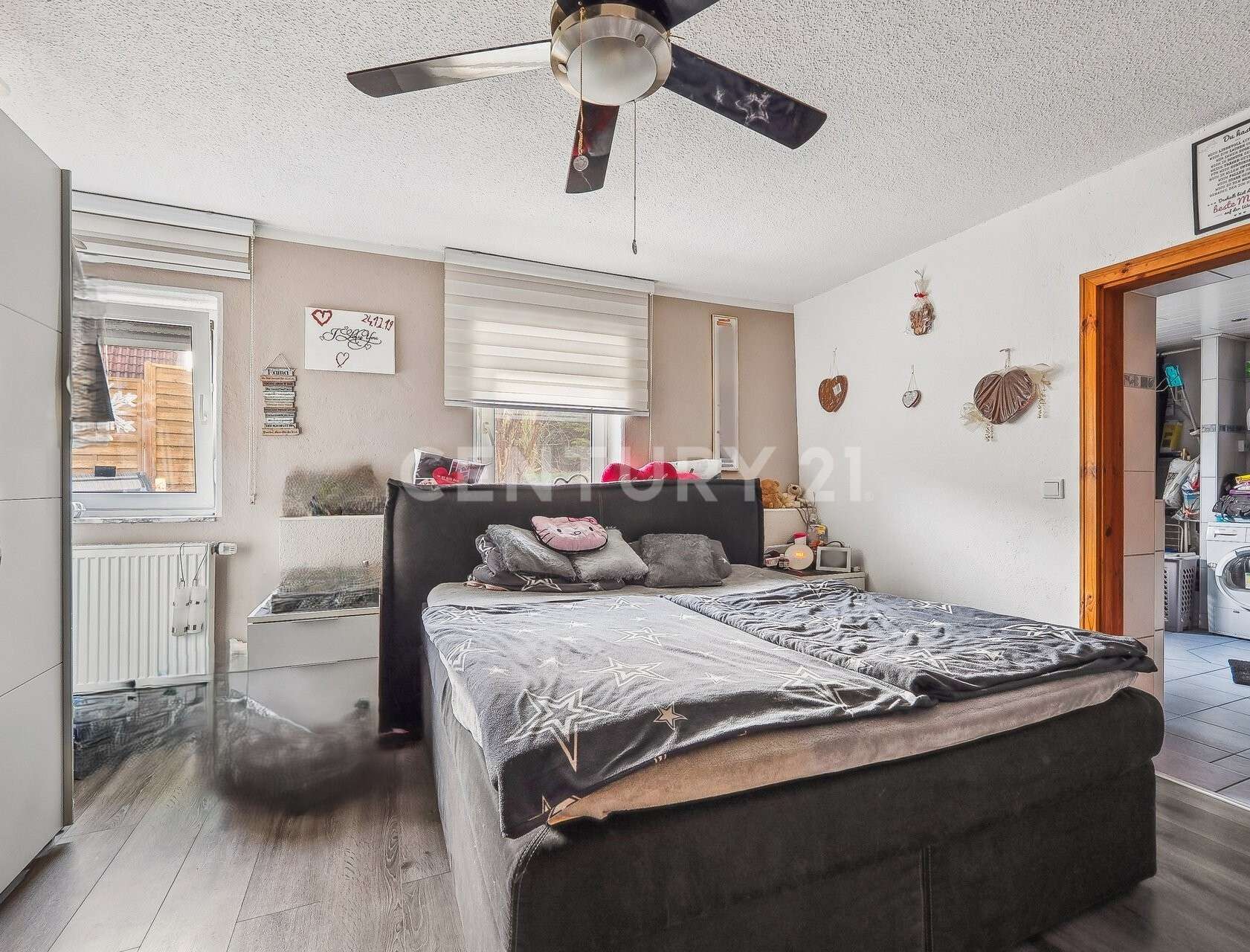 Immobilie in Roßtal - Wohntraum für Mehrgenerationen und Autoliebhaber - Bild 9