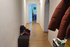 Charmante 2-Zimmer Wohnung im 1. OG in München-Bogenhausen – Die vollständige Adresse der Immobilie erhältst du vom Anbieter., 81679 Altbogenhausen, München – Vorschaubild 1