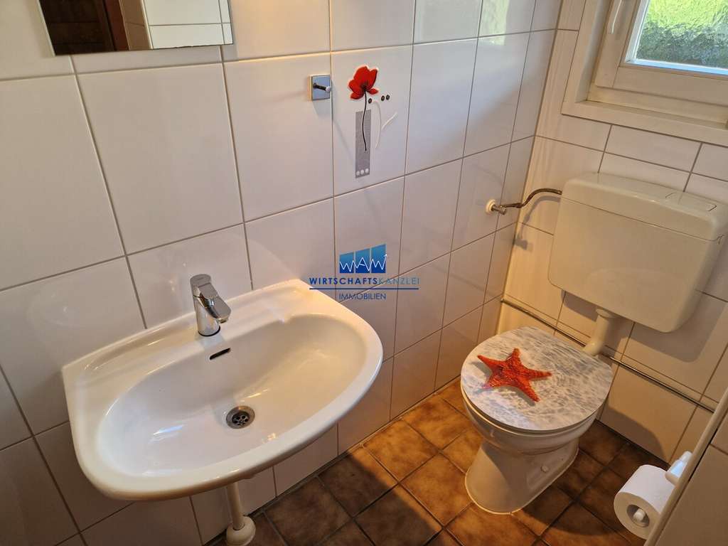 Immobilie in Bondorf - Freistehendes Einfamilienhaus mit großem Garten - Bild 2