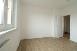 3-Raumwohnung mit Dusche, Balkon und Aufzug – Irkutsker Straße 47, 9119 Kappel, Chemnitz – Vorschaubild 4