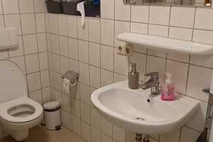 Gepflegtes 10-Zimmer-Haus mit Einbauküchen im 1.+2. OG in Oststadt, Karlsruhe – Dunantstr. 4d, 76131 Karlsruhe – Vorschaubild 9