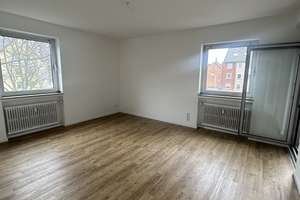 Sanierte 2 Zimmer Wohnung mit Balkon