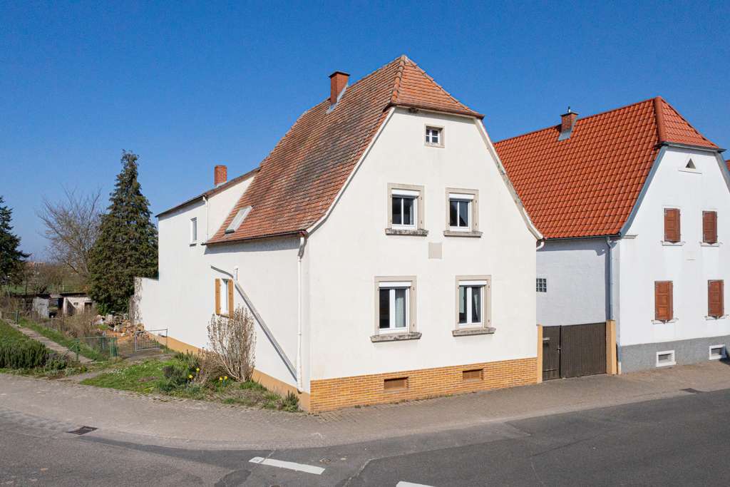 Immobilie in Gommersheim - Großzügiges EFH mit Wiese und viel Potenzial im idyllischen Weindorf  Gommersheim - Bild 3