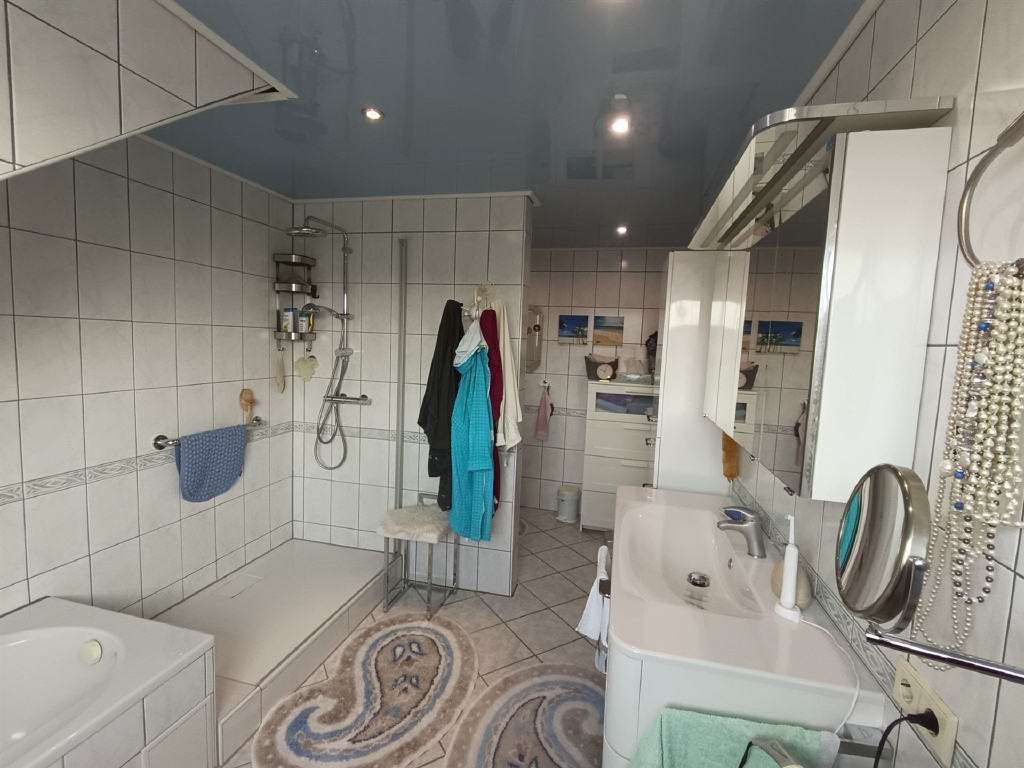 Immobilie in Attendorn - / Gepflegtes Zweifamilienhaus in Dünschede wartet auf neue Eigentümer!  - Bild 11