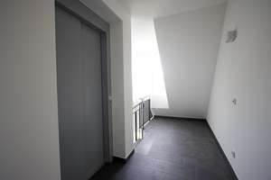 Zweitbezug 2-Zimmer-Dachterrassenwohnung in Mehrfamilienvilla mit fünf Wohneinheiten – Glockenblumenstrasse 16, 80935 Lerchenau-Ost, München – Vorschaubild 14