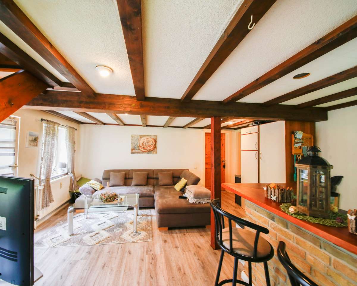 Immobilie in Gelting - Reetdachkate an der Ostsee in idyllischer Alleinlage mit drei Wohnungen  + 2,2 ha Land - Bild 16