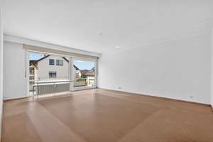 Sanierungsbedürftige 4 Zimmer-Wohnung mit drei Balkonen und viel Raum zur individuellen Gestaltung – Die vollständige Adresse der Immobilie erhältst du vom Anbieter., 76229 Grötzingen, Karlsruhe – Vorschaubild 2
