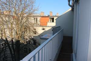 2-Zimmer-DG-Wohnung mit Terrasse in Friedrichshain. – Petersburger Straße 39, 10249 Friedrichshain, Berlin – Vorschaubild 7