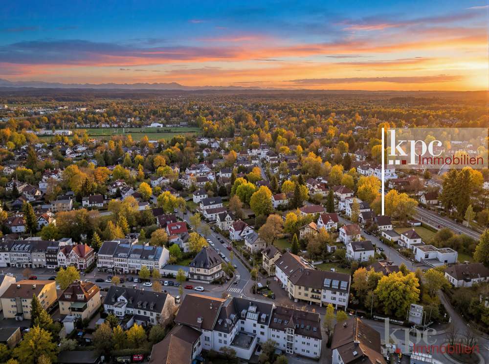 Gräfelfing! Walmdach-Villa mit sep. Gästehaus auf über 1.200m² Grund! Ausbaureserve (DG)!, München Kreis – Bild 1