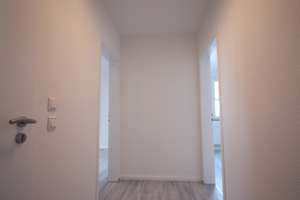 Renovierte 2,5-Zimmer-DG-Wohnung in Oberhausen, zentrale Lage – Straßburger Straße 218, 46045 Dümpten, Oberhausen – Vorschaubild 6