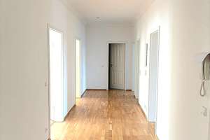 * Special I Musikviertel I Clara Park I 4 Zimmer I Echtholzboden I Bezugsfrei I Bal I Tageslichtbad – Sebastian-Bach-Straße 20, 4109 Zentrum-West, Leipzig – Vorschaubild 1