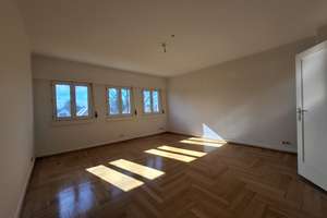 Großzügige helle 3 ZKB DG Whg in denkmalgeschützter Jugendstilvilla in KA-West – Die vollständige Adresse der Immobilie erhältst du vom Anbieter., 76133 Weststadt, Karlsruhe – Vorschaubild 5