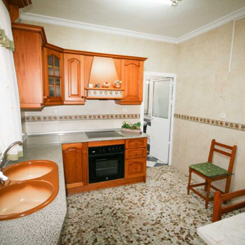 TRADITIONELLES HAUS IM ZENTRUM VON COÍN