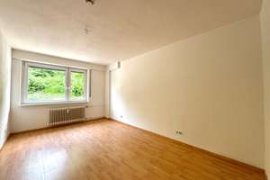 3-Zimmerwohnung mit kleinem Balkon zu vermieten