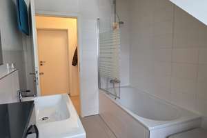 Wunderschöne , helle 4-Zimmer Dachatelierwohnung mit sonniger Südterrasse in München-Laim  – Hartelstraße 6a, 80689 St. Ulrich, München – Vorschaubild 19