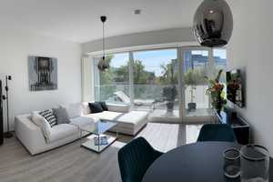 Stilvolle Designwohnung in Bestlage – Emanuel-Leutze-Straße 1, 40547 Düsseldorf – Vorschaubild 2