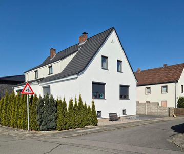 Kernsaniertes Zweifamilienhaus in ruhiger Lage im Sandkamp
