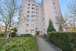 Attraktive, vermietete 2,5 Zimmerwohnung mit Stellplatz und Loggia in zentraler Lage von Darmstadt – Die vollständige Adresse der Immobilie erhältst du vom Anbieter., 64287 Darmstadt-Nord, Darmstadt – Vorschaubild 1