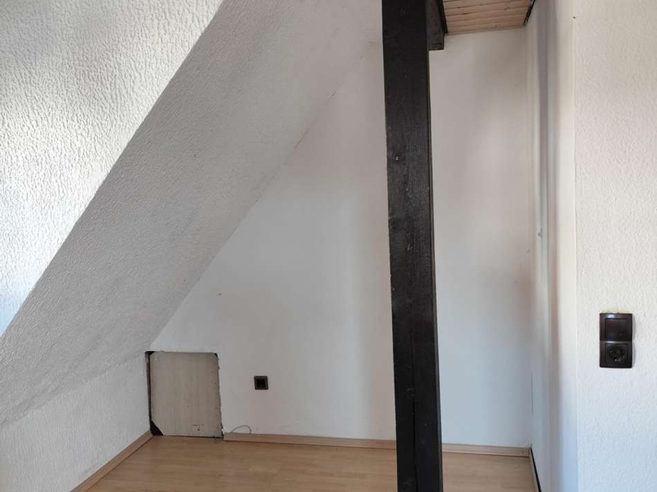 Zimmer 2. OG (Nord-West)