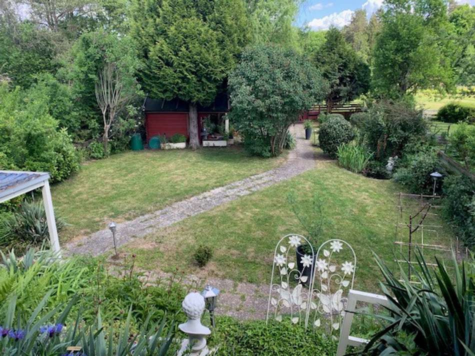 Gartenblick mit den angrenzend