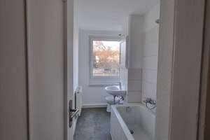 3 Raumwohnung mit Balkon im Erdgeschoss – Lortzingstraße 12, 9119 Kapellenberg, Chemnitz – Vorschaubild 4