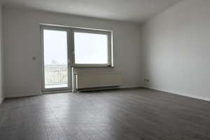 Frisch renoviertes Wohnglück: Großzügige 3-Zimmer-DG-Wohnung mit Lift & Balkon – Lemsdorfer Weg 16, 39112 Sudenburg, Magdeburg – Vorschaubild 3