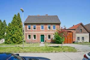 Historischer Gutshof – ideal als Mehrgenerationenhaus oder großzügiges Einfamilienhaus – Die vollständige Adresse der Immobilie erhältst du vom Anbieter., 6772 Zschornewitz – Vorschaubild 2