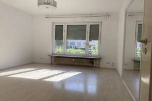 Attraktive, helle 3 Zi.Whg in EG, Balkon, EBK, großer Kellerraum 