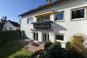 Großzügiges ZFH mit Garten · 2 Garagen · 2 Außenstellplätzen – Die vollständige Adresse der Immobilie erhältst du vom Anbieter., 65529 Waldems – Vorschaubild 1