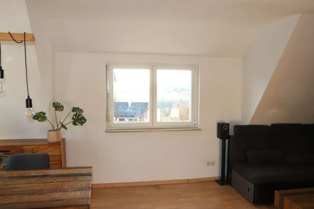 Immobilie in Neckartenzlingen - Helle 4-Zimmer Wohnung in Neckartenzlingen - Bild 3