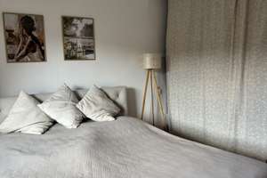 Charmante 2-Zimmer-Dachgeschosswohnung mit traumhaftem Balkon im Herzen des Lorettoviertels – Benzenbergstraße 8, 40219 Unterbilk, Düsseldorf – Vorschaubild 6