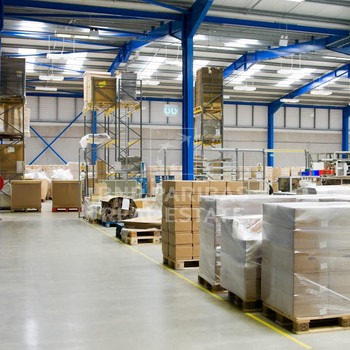 Halle // Ebenerdig // 8 m UKB // Anmietung über BNP Paribas