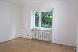 Ruhig gelegenes 1-Zimmer-Appartement mit sonniger Terrasse in Aubing – Seldeneckstr. 33, 81243 Aubing-Süd, München – Vorschaubild 2